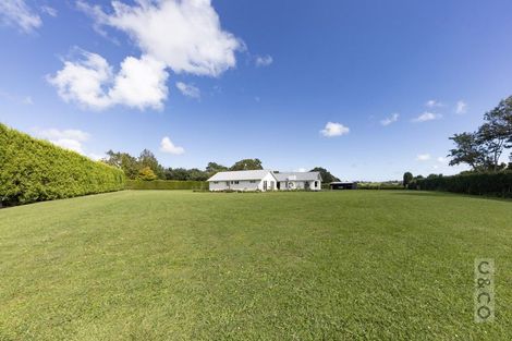 Photo of property in 88 Taupaki Road, Taupaki, 0782
