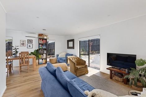 Photo of property in 1/13 Matipo Road, Te Atatu Peninsula, Auckland, 0610