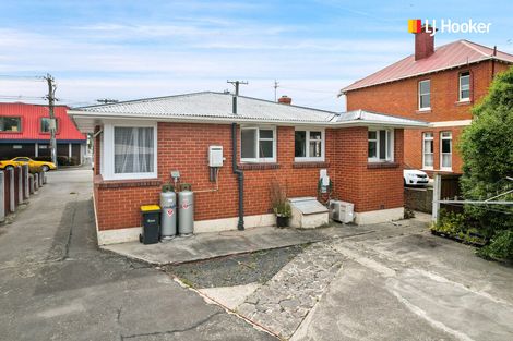 Photo of property in 73 Macandrew Road, South Dunedin, Dunedin, 9012