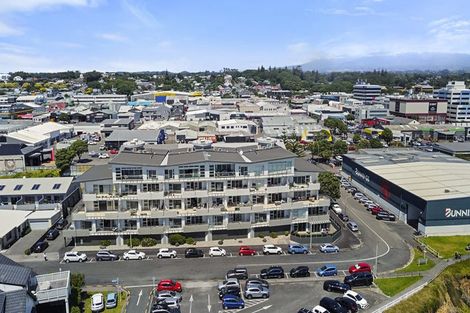 Photo of property in Quarterdeck, 6/4 Buller Street, New Plymouth, 4310