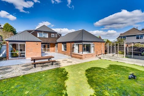 Photo of property in 12 Patricia Place, Harewood, Christchurch, 8051