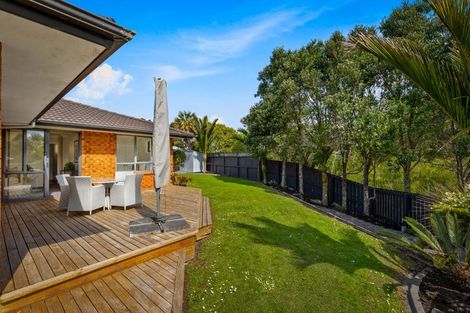 Photo of property in 12 Semillon Avenue, Henderson, Auckland, 0612