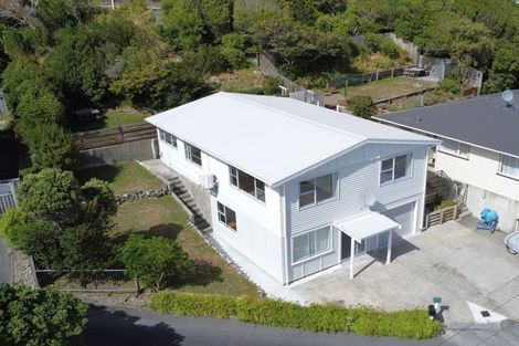 Photo of property in 97 Glanmire Road, Newlands, Wellington, 6037