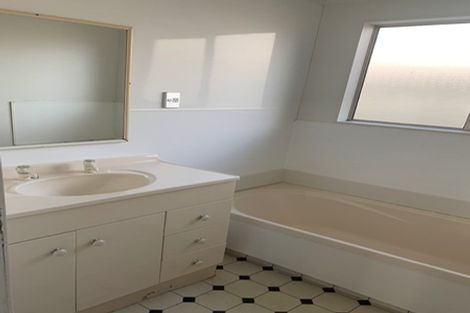 Photo of property in 195 Dey Street, Hamilton East, Hamilton, 3216