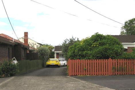 Photo of property in 1/15 Milford Road, Milford, Auckland, 0620