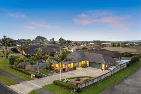 Photo of property in 62 Lough Bourne Drive, Pukekohe, 2120