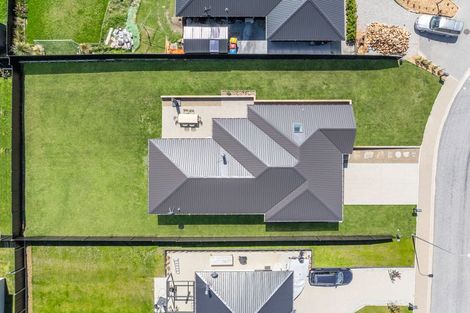 Photo of property in 7 Tomtit Crescent, Lake Hawea, Wanaka, 9382