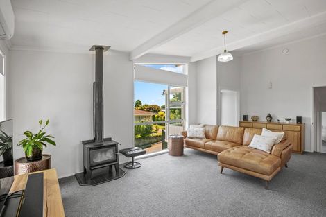 Photo of property in 57 Manu Crescent, Upper Vogeltown, New Plymouth, 4310