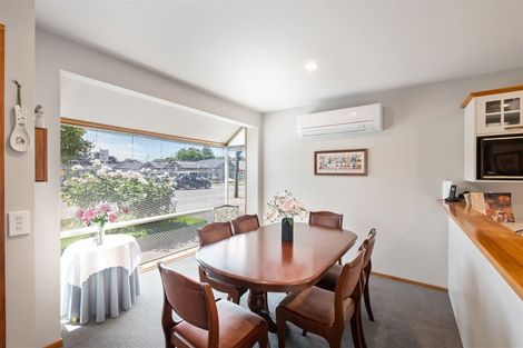 Photo of property in 35 Merrin Street, Avonhead, Christchurch, 8042