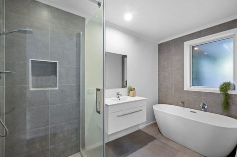 Photo of property in 70a Lorna Street, Lynmouth, New Plymouth, 4310