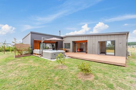 Photo of property in 52 John Norrie Place, Motuoapa, Turangi, 3382