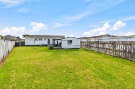 Photo of property in 12 Funnell Place, Manurewa, Auckland, 2102