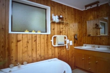 Photo of property in 72 Sarabande Avenue, Redwood, Christchurch, 8051