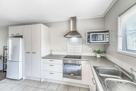 Photo of property in 24/94 Glengarry Road, Glen Eden, Auckland, 0602
