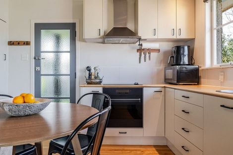 Photo of property in 8 Stoke Place, Awapuni, Palmerston North, 4412