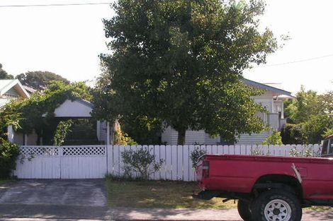 Photo of property in 2/30 Gladstone Road, Northcote, Auckland, 0627