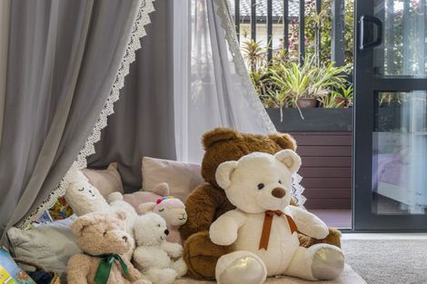 Photo of property in 31 Aldon Lane, The Gardens, Auckland, 2105