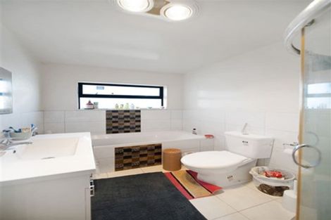 Photo of property in 33 Lachlan Place, Favona, Auckland, 2024