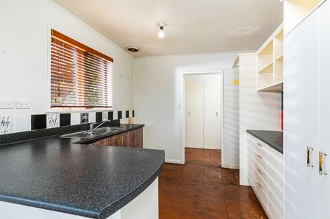 Photo of property in 14 Roick Parade, Glen Eden, Auckland, 0602