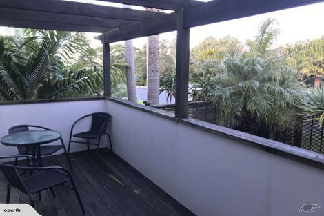 Photo of property in 46 Masterton Road, Rothesay Bay, Auckland, 0630