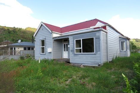 Photo of property in 3 Herald Street, Reefton, 7830