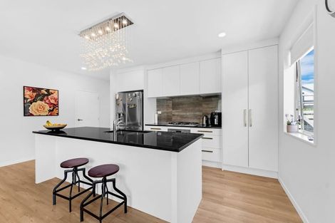 Photo of property in 13 Hollowout Street, Takanini, 2112