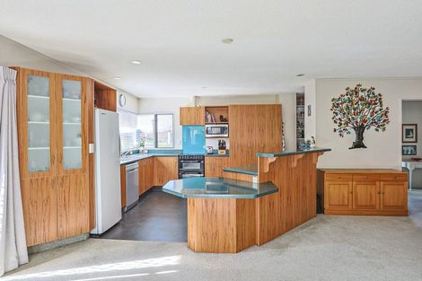 Photo of property in 102 Church Road, Taradale, Napier, 4112