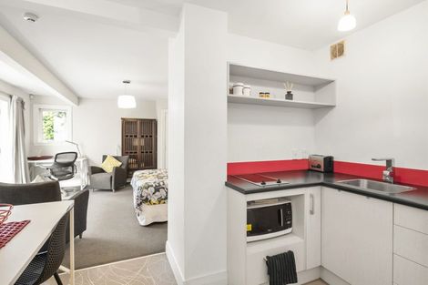 Photo of property in 15 Easdale Street, Kelburn, Wellington, 6012