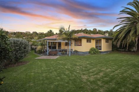 Photo of property in 128 Carlton Street, Bellevue, Tauranga, 3110