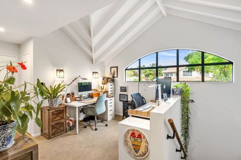 Photo of property in 3 San Ambrosio Rise, Henderson, Auckland, 0612