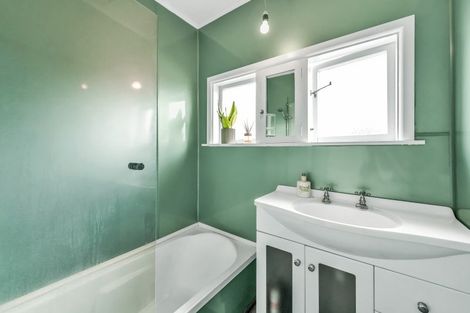 Photo of property in 39 Leeston And Lake Road, Leeston, 7632