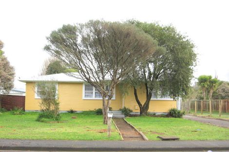 Photo of property in 13 Harper Street, Papakura, 2110