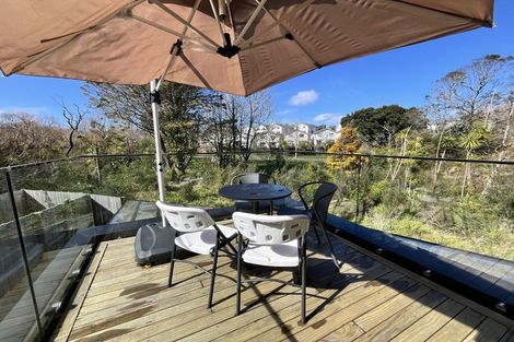 Photo of property in 17/26 Springvale Drive, Fairview Heights, Auckland, 0632