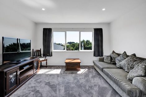 Photo of property in 5d Vardon Way, Waiwhakaiho, New Plymouth, 4312