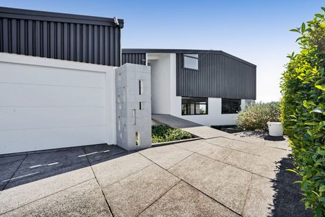 Photo of property in 40d Awanui Street, Merrilands, New Plymouth, 4312