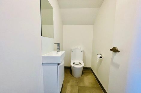 Photo of property in 16 Dorothy Thorpe Way, New Lynn, 0600