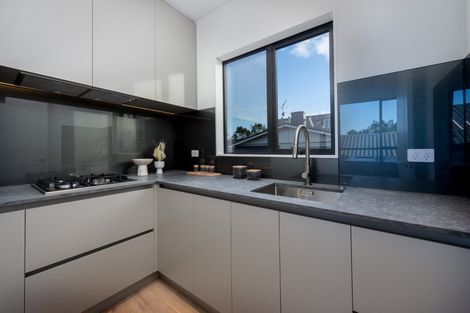 Photo of property in 12a Kowhai Road, Campbells Bay, Auckland, 0630