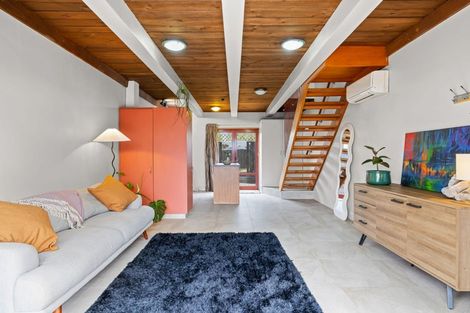 Photo of property in 100 Grafton Street, Waltham, Christchurch, 8011