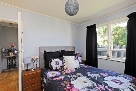 Photo of property in 75 Church Road, Taradale, Napier, 4112