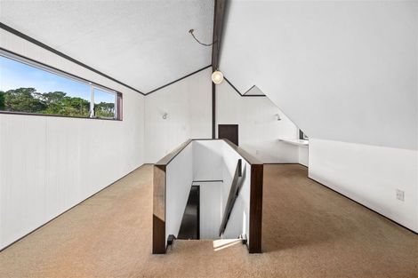 Photo of property in 19 Blundell Place, Chatswood, Auckland, 0626