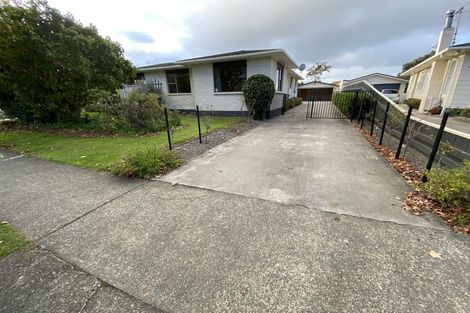 Photo of property in 8/8a Featherston Street, Levin, 5510