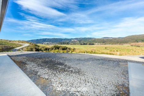 Photo of property in 9 Margaret Mahy Drive, Blue Mountains, Upper Hutt, 5371