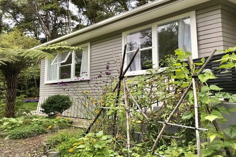 Photo of property in 1060 Sandspit Road, Sandspit, Warkworth, 0982