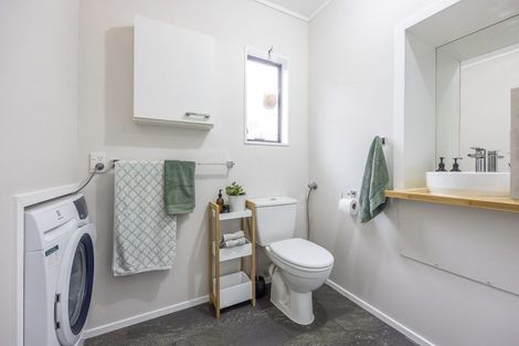 Photo of property in 30 Te Anau Place, Pakuranga Heights, Auckland, 2010