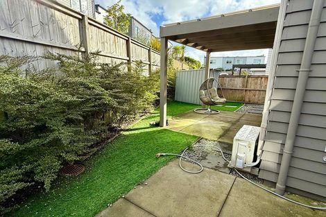 Photo of property in 20 Ambar Ridge Avenue, Massey, Auckland, 0614