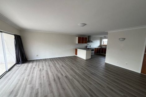 Photo of property in 3/8 Pamela Place, New Lynn, Auckland, 0600