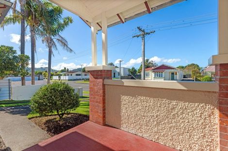 Photo of property in 33 Carnarvon Street, Gisborne, 4010