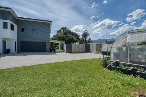 Photo of property in 91 Beach Road, Kakapotahi, Ross, 7885