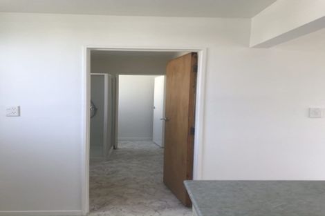 Photo of property in 21/125u Queens Drive, Lyall Bay, Wellington, 6022