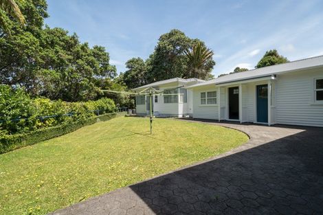 Photo of property in 25 Lyndhurst Road, Tawa, Wellington, 5028